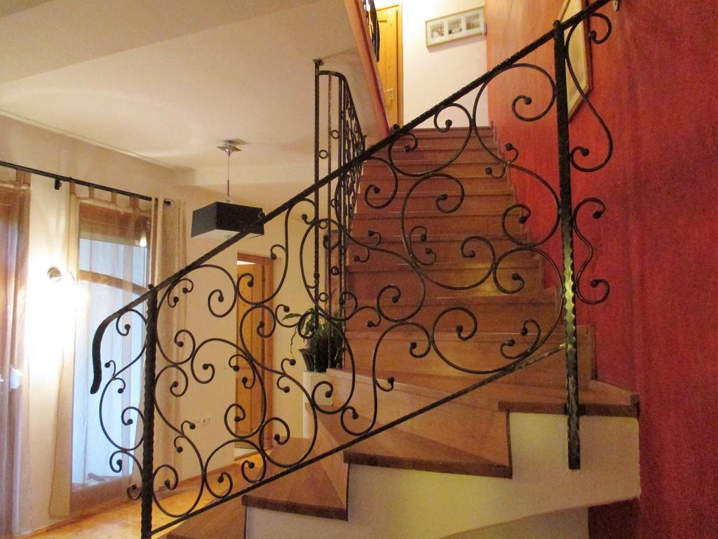 Mediterran Apartman ペーチ エクステリア 写真